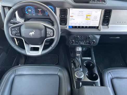 New 2025 Ford Bronco Outer Banks AWD/4WD image 19