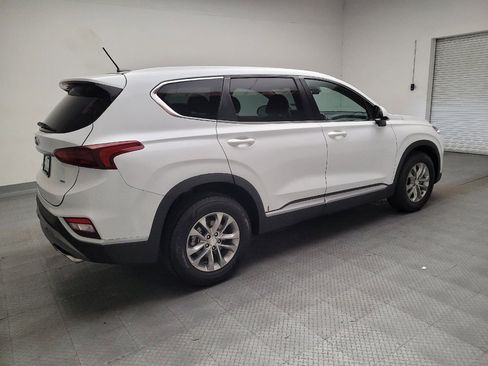 Used 2019 Hyundai Santa Fe SE image 10
