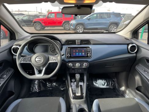 Used 2025 Nissan Versa SV image 32