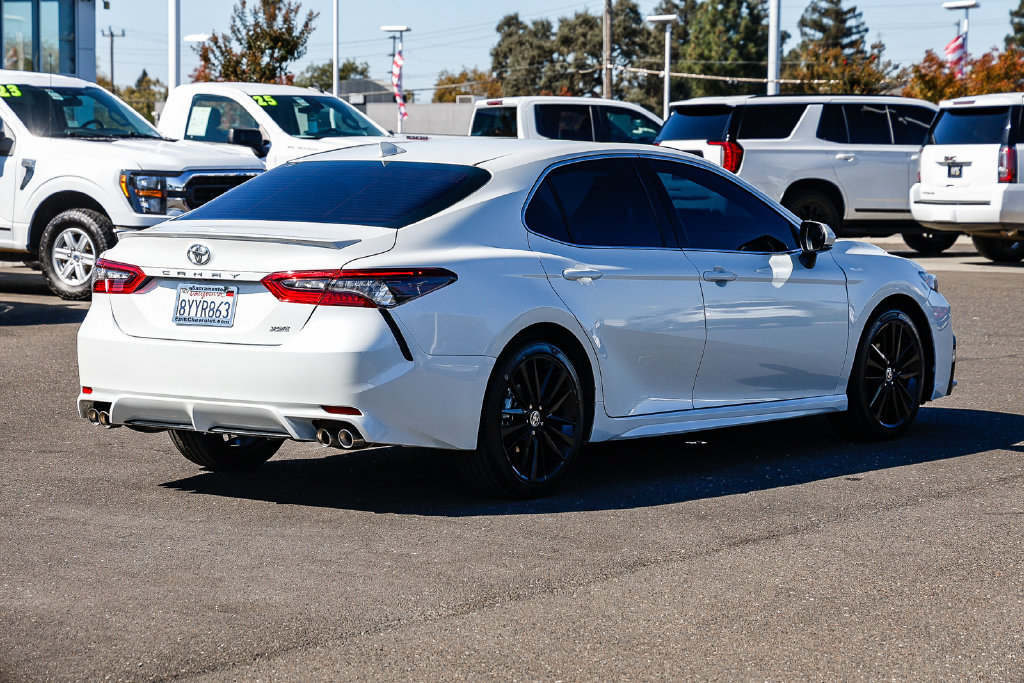 Used 2022 Toyota Camry XSE FWD image 4