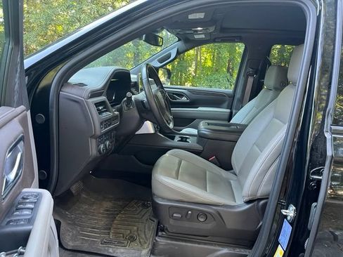 Used 2023 Chevrolet Tahoe Z71 w/ Max Trailering Package AWD/4WD image 5