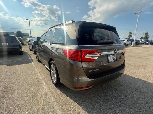 Used 2018 Honda Odyssey EX image 2