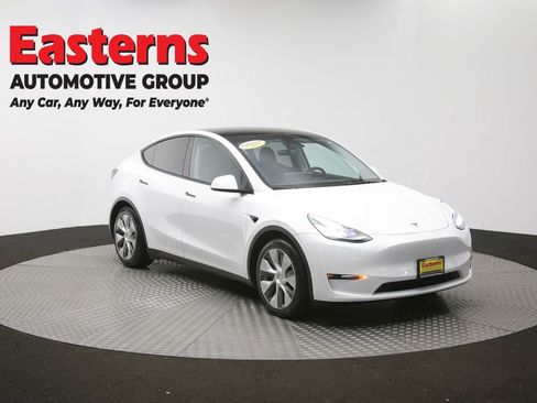 Used 2022 Tesla Model Y Long Range AWD/4WD image 44