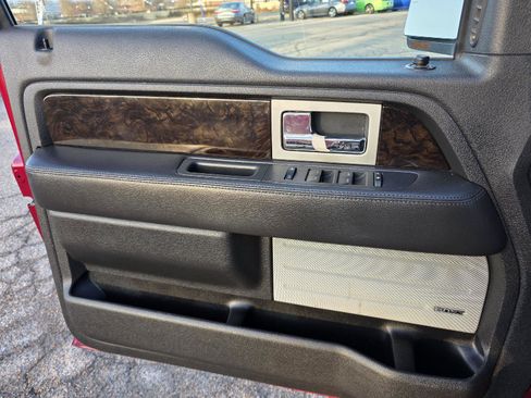 Used 2014 Ford F150 Platinum image 40