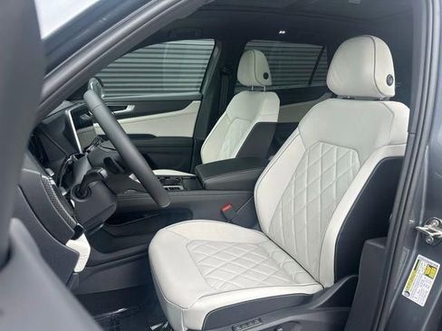 New 2025 Volkswagen Atlas Cross Sport SEL Premium R-Line AWD/4WD image 11