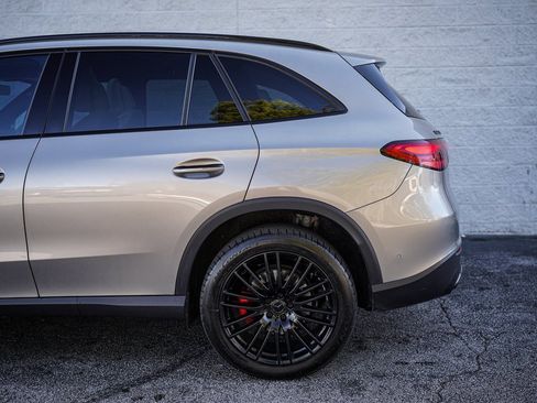 Used 2023 Mercedes-Benz GLC 300 4MATIC image 11