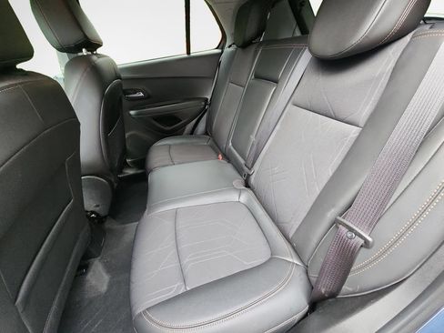 Used 2019 Chevrolet Trax LT w/ LT Convenience Package AWD/4WD image 25
