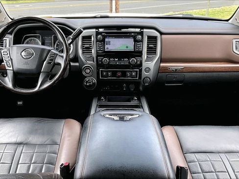 Used 2018 Nissan Titan Platinum Reserve w/ Platinum Utility Package AWD/4WD image 15