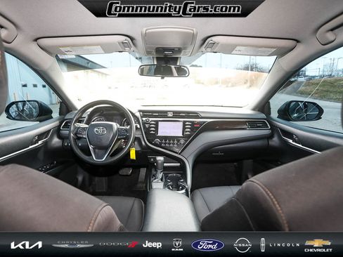 Used 2019 Toyota Camry LE image 23
