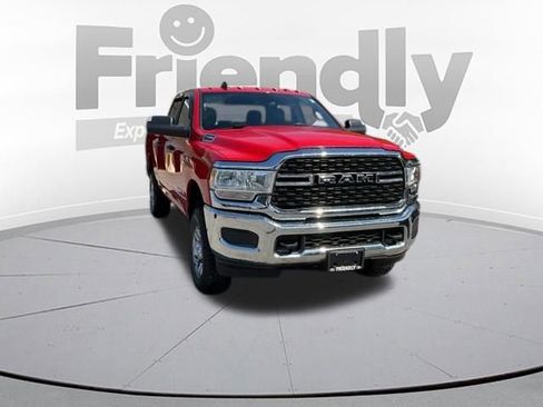Used 2022 RAM 2500 Big Horn w/ Snow Chief Group AWD/4WD image 4