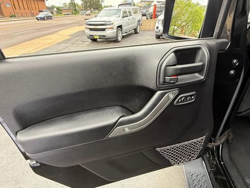 Used 2016 Jeep Wrangler Sport w/ Quick Order Package 24S AWD/4WD image 16