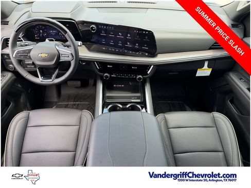New 2026 Chevrolet Suburban Premier RWD image 10