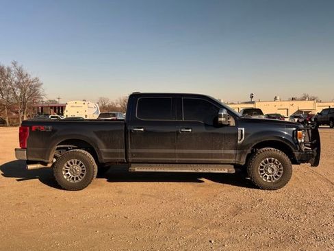 Used 2021 Ford F250 XLT w/ XLT Premium Package image 3