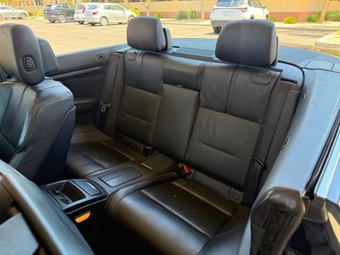 Used 2010 BMW M3 Convertible RWD image 28