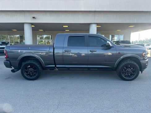 Used 2022 RAM 2500 Limited AWD/4WD image 4