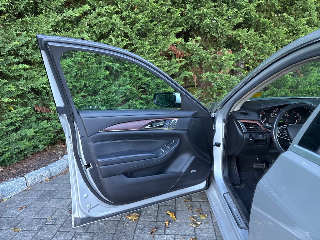 Used 2017 Cadillac CTS Luxury RWD image 9