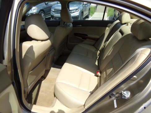 Used 2009 Honda Accord EX-L image 9