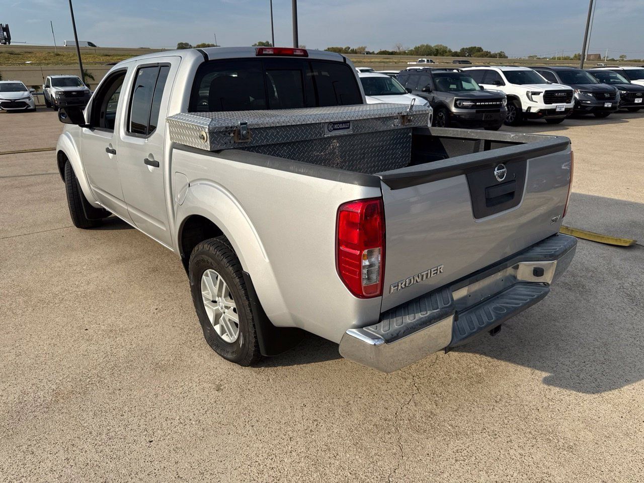 Used 2019 Nissan Frontier SV RWD image 8