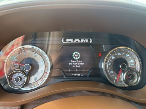 Used 2022 RAM 3500 Limited image 13