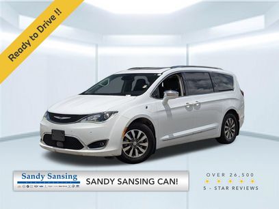 Used 2020 Chrysler Pacifica Limited w/ Advanced Safetytec Group