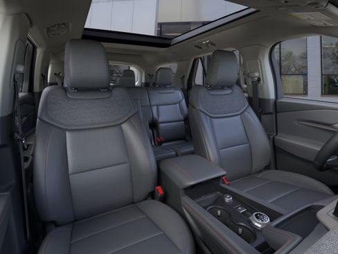 New 2026 Ford Explorer Active w/ Active Comfort Package image 10