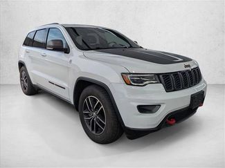Used 2018 Jeep Grand Cherokee Trailhawk w/ Trailhawk Luxury Group video 3