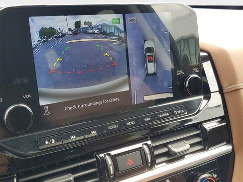 Used 2022 Nissan Pathfinder Platinum w/ Cargo Package image 32