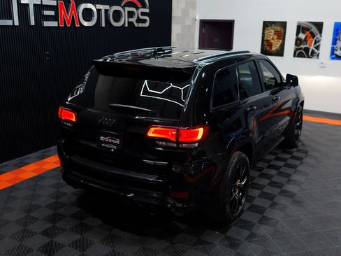 Used 2018 Jeep Grand Cherokee Trackhawk AWD/4WD image 13