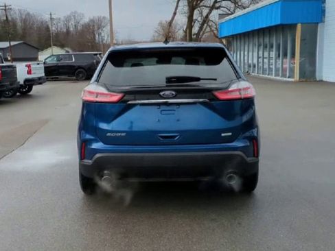 Used 2020 Ford Edge SE image 7