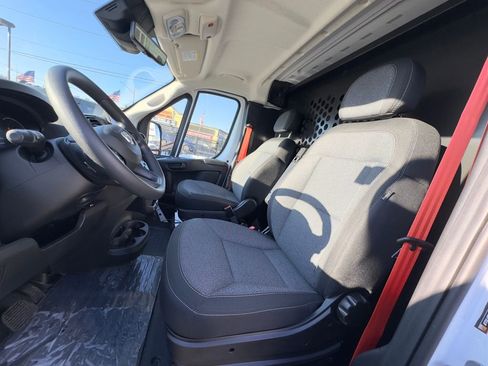 Used 2025 RAM ProMaster 2500 w/ Premium Convenience Group image 15
