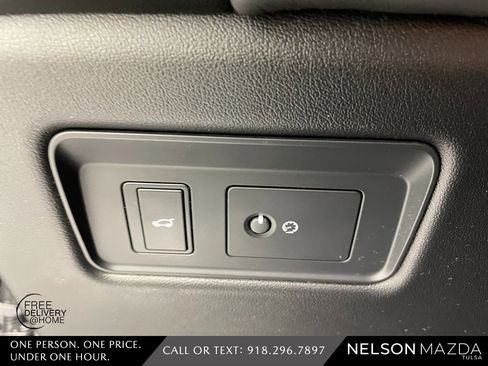 Used 2018 Land Rover Range Rover Sport HSE Dynamic image 25