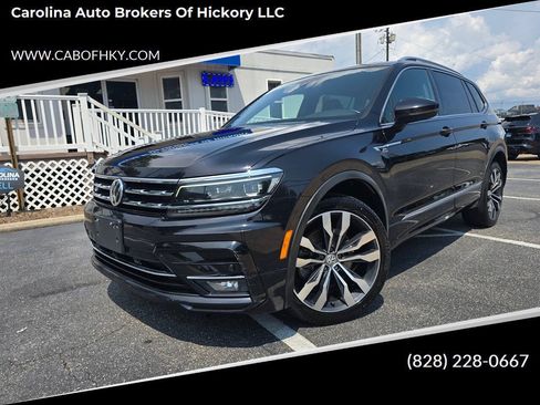 Used 2020 Volkswagen Tiguan SEL Premium R-Line w/ 3rd Row Seat Package AWD/4WD image 1