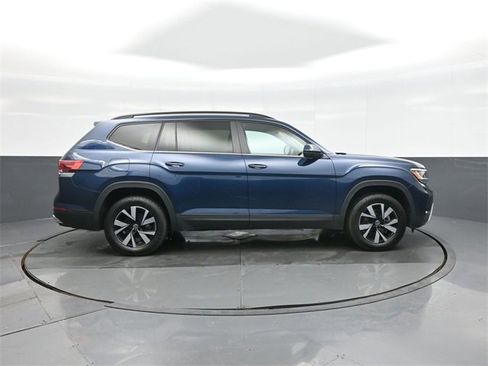 Used 2022 Volkswagen Atlas SE image 8