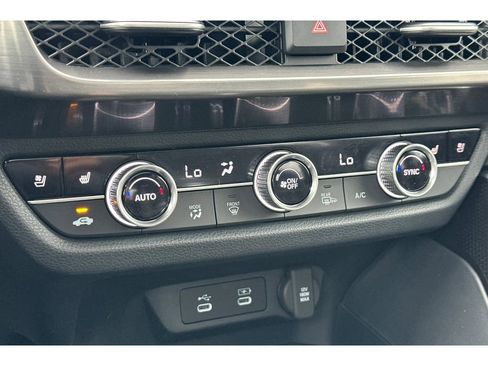 Used 2025 Acura ADX A-Spec image 17