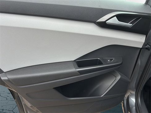 Used 2023 Volkswagen Taos S image 14