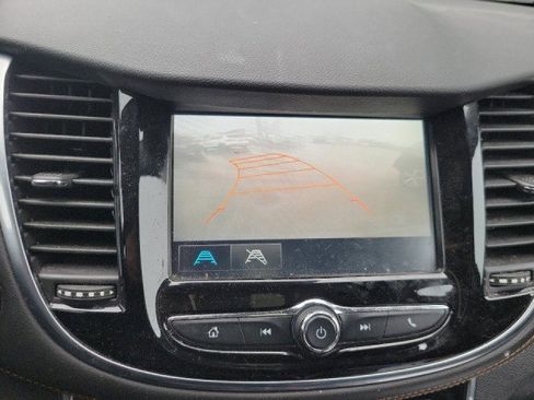 Used 2017 Chevrolet Trax Premier w/ Driver Confidence II Package image 5