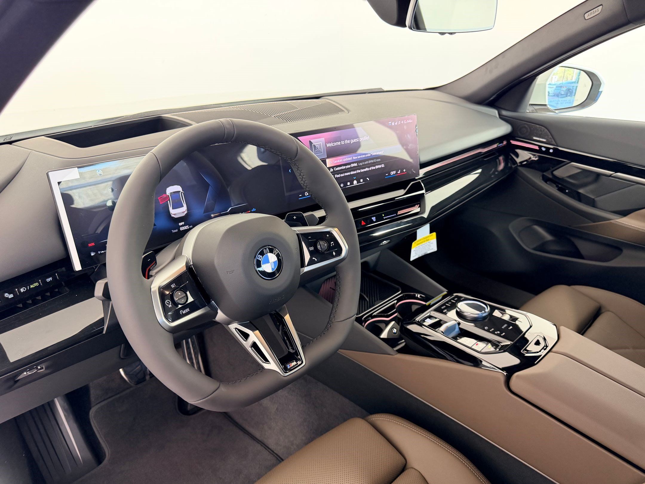 Used 2026 BMW 530i w/ M Sport Package RWD image 4