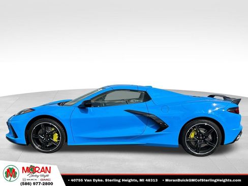 Used 2021 Chevrolet Corvette Stingray Premium Conv w/ Z51 Performance Package RWD image 2