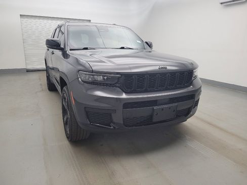 Used 2022 Jeep Grand Cherokee L Laredo image 14