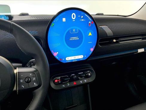 Certified 2025 MINI Cooper S image 5