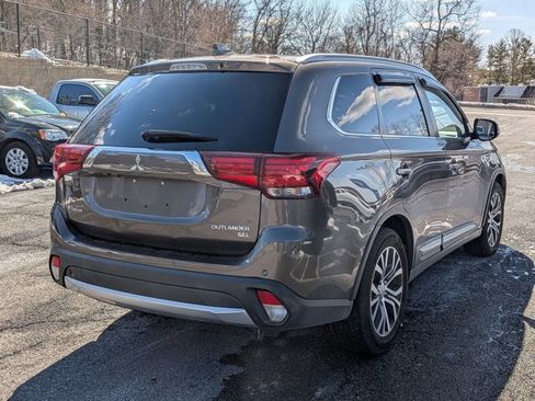 Used 2017 Mitsubishi Outlander SEL image 4