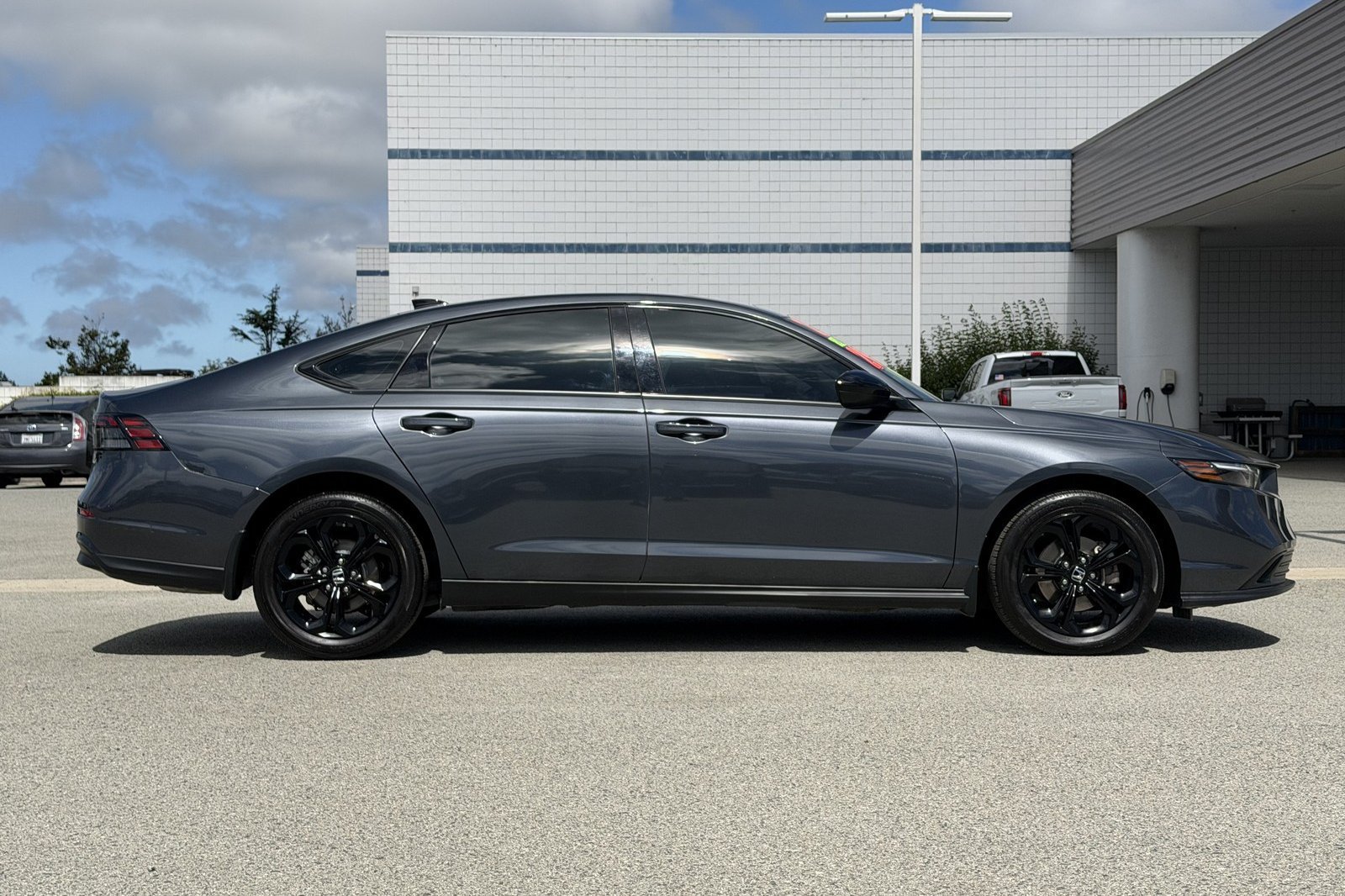 Used 2025 Honda Accord SE image 3