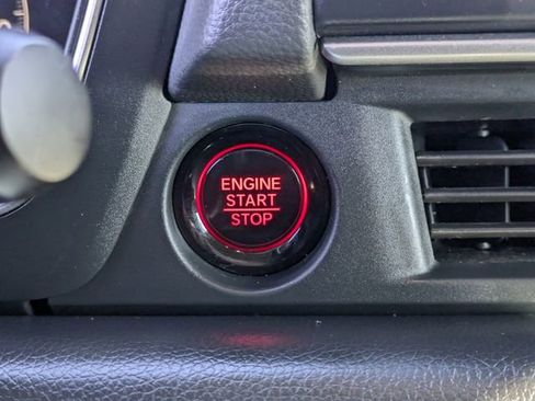 Used 2024 Honda Pilot Touring image 19