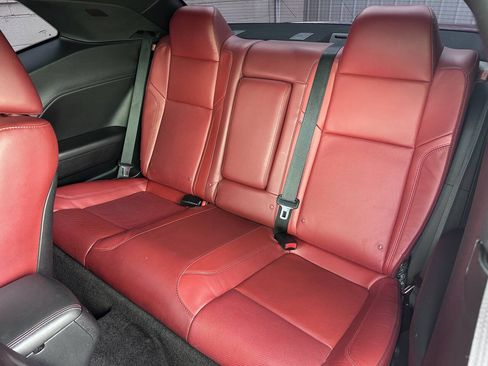 Used 2015 Dodge Challenger R/T Plus RWD image 15
