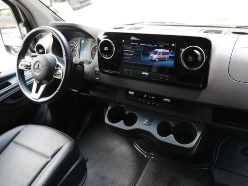 Used 2022 Mercedes-Benz Sprinter 4500 w/ Parking Package image 53