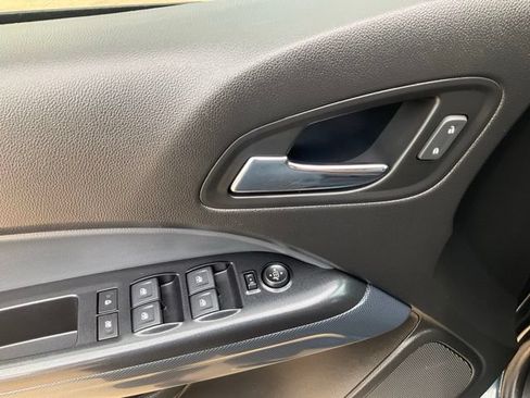 Used 2020 Chevrolet Colorado Z71 AWD/4WD image 5