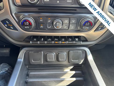 Used 2016 GMC Sierra 2500 Denali w/ Duramax Plus Package AWD/4WD image 27