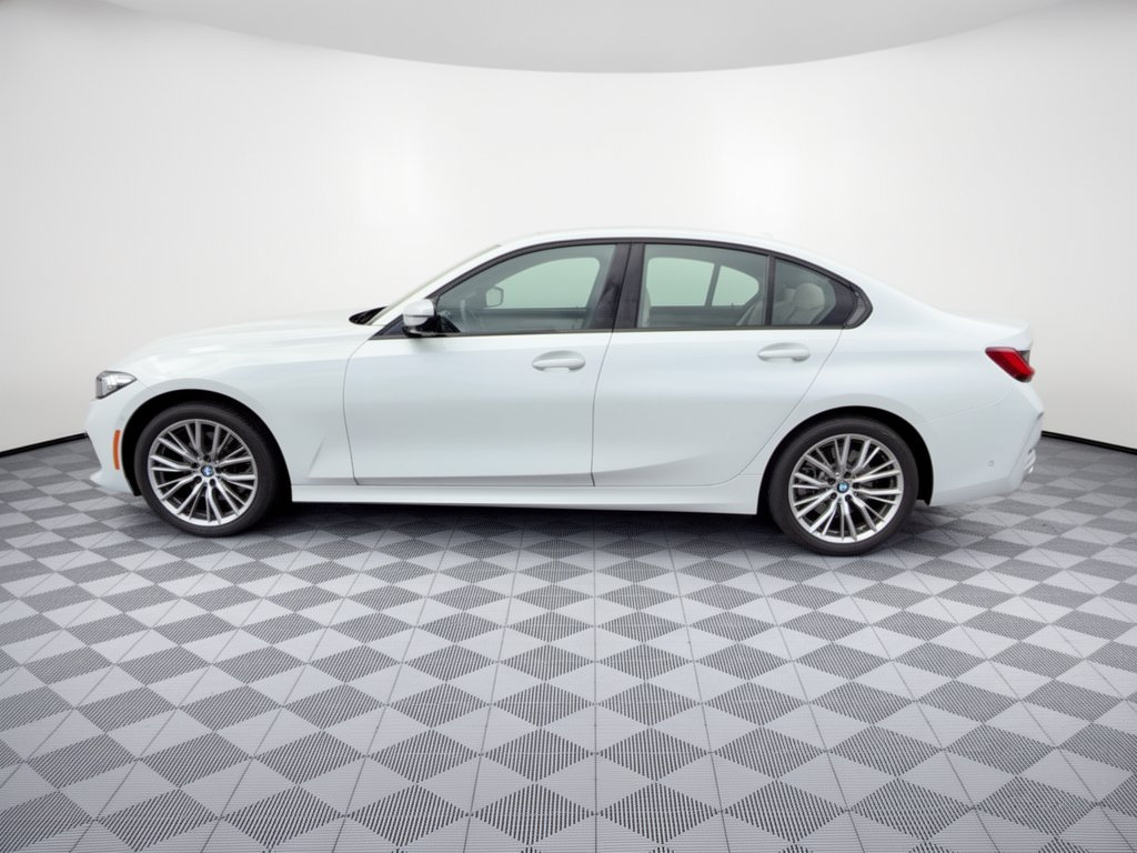 Used 2023 BMW 330i xDrive Sedan w/ Parking Assistance Package AWD/4WD image 2