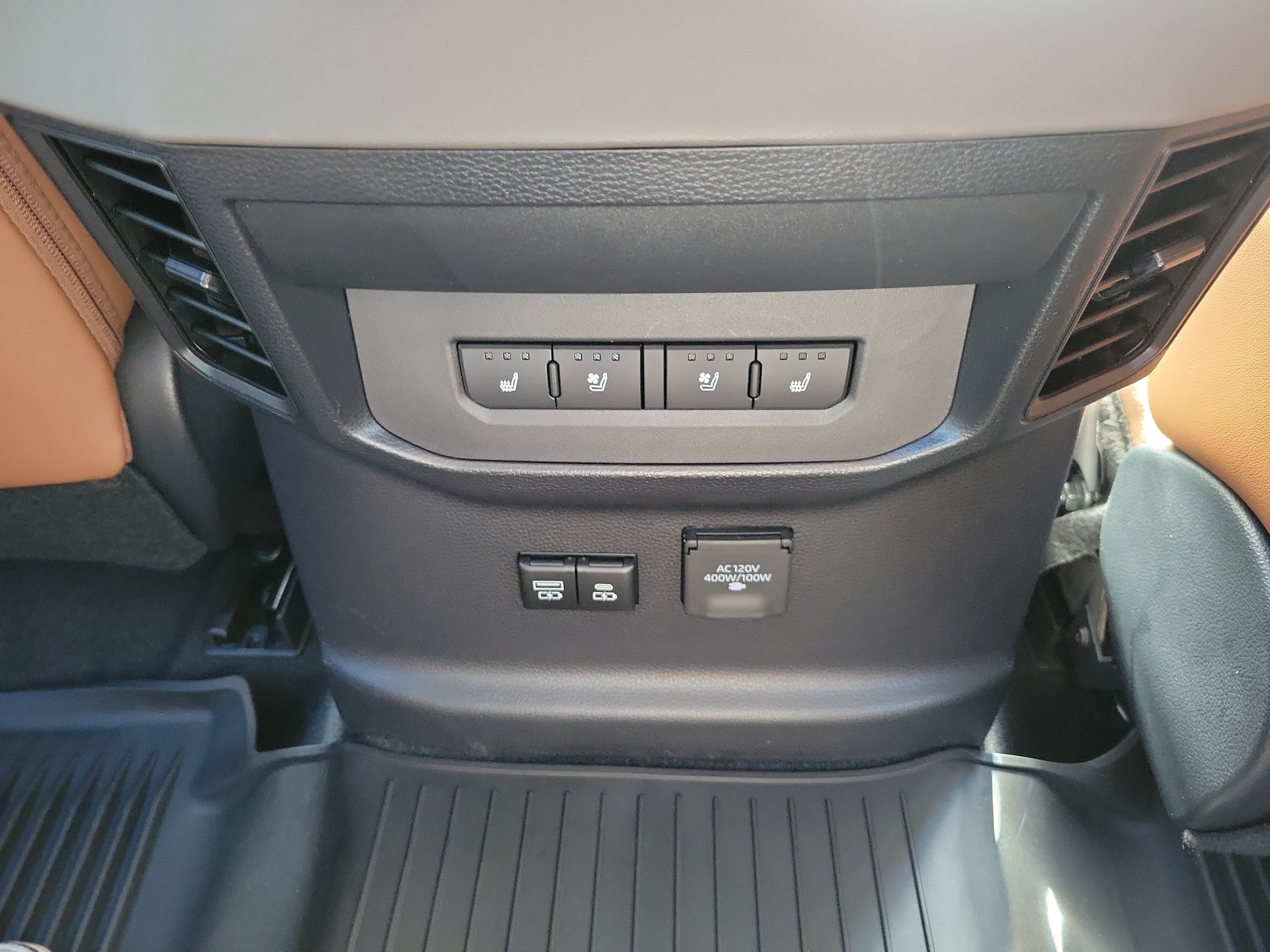Used 2025 Toyota Tundra 1794 Edition AWD/4WD image 16
