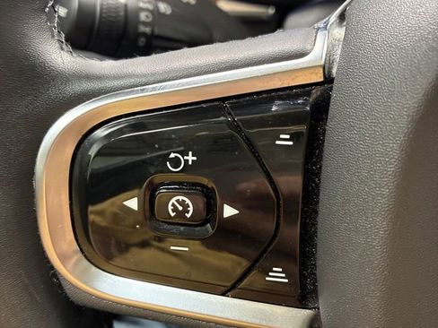 Used 2024 Volvo XC60 B5 Plus image 14